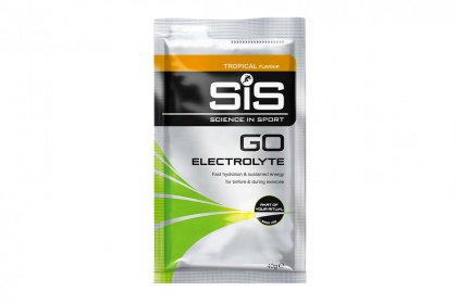 Напиток углеводный с электролитами SiS GO Electrolyte Powder, порошок 40 грамм / Тропические фрукты