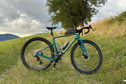Велосипед гравийный Ridley Kanzo Adventure Sram Apex XPLR AXS / Сине-зеленый глянцевый
