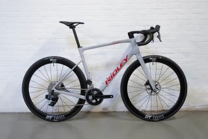 Велосипед шоссейный Ridley Grifn Road Rival AXS 2x12 / Серый глянцевый